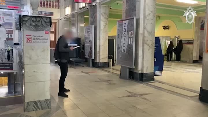 Отец из Новосибирской области скинул ребенка со 2-го этажа вокзала