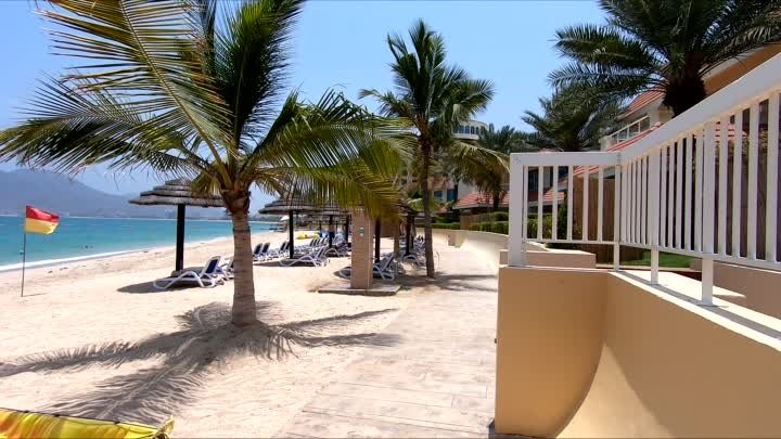 Пляж отеля Океаник Корфаккан 4*, ОАЭ