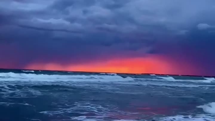 Потрясающий закат на Балтийском море