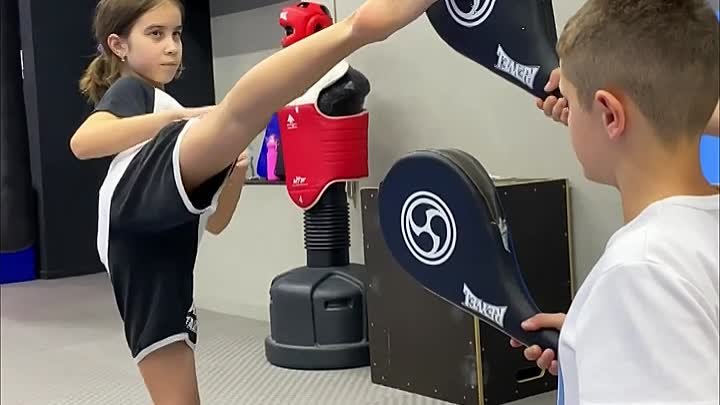 Taekwondo_Children Kicks_Children Tricks