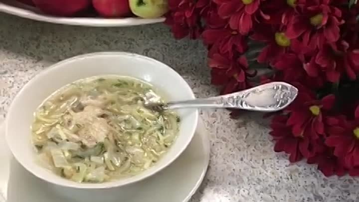 Куриный суп с фасолью и лапшой._