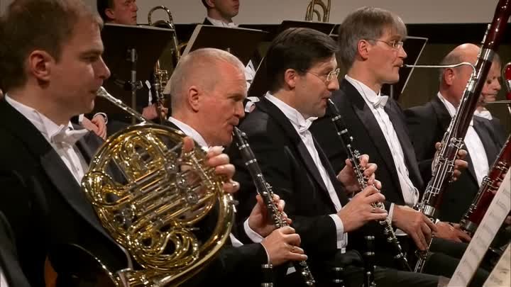 Beethoven - Symphony No.9   Herbert Blomstedt Gewandhausorchester Leipzig