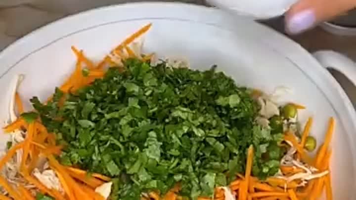 Салат с курицей и морковью по-корейски - вкусный и простой