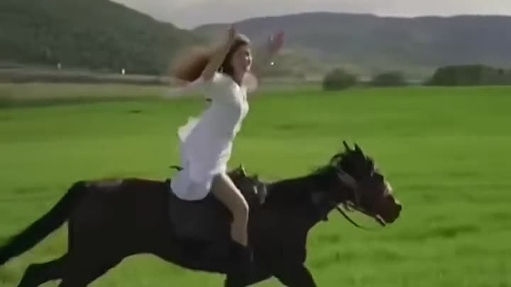 Красота коней и Русской музыки...