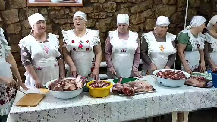 Женсовет Буздякского района изготавливает тушенки