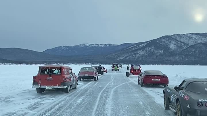 Байкальская миля. Необычные машины на льду озера.
