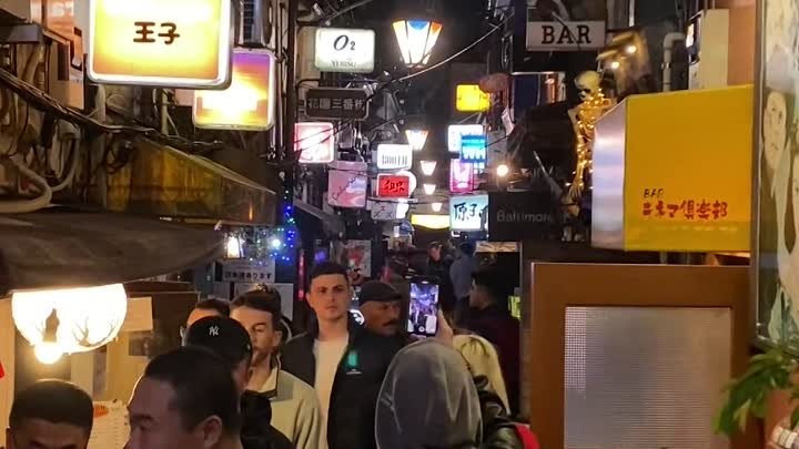 Как выглядят бары в Токио?