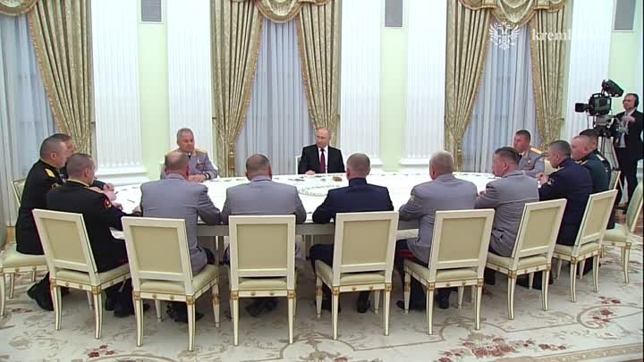 Президент встретился с офицерами участвующими в СВО