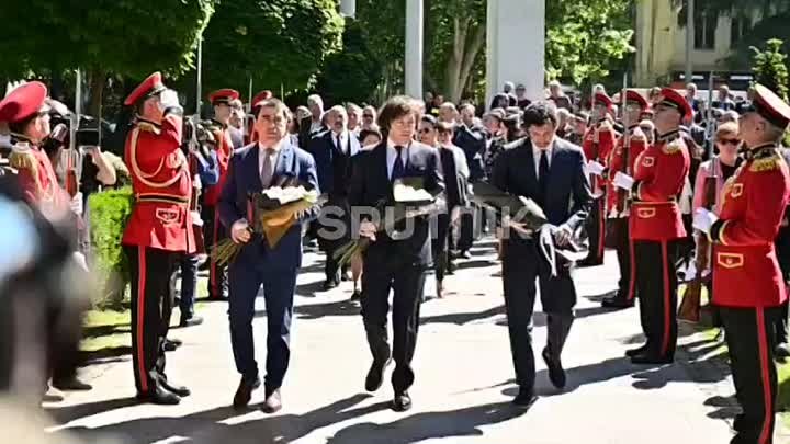 Первые лица Грузии пришли поздравить ветеранов с Днем Победы