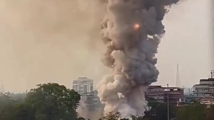 Индия. Пожар на складе пиротехники