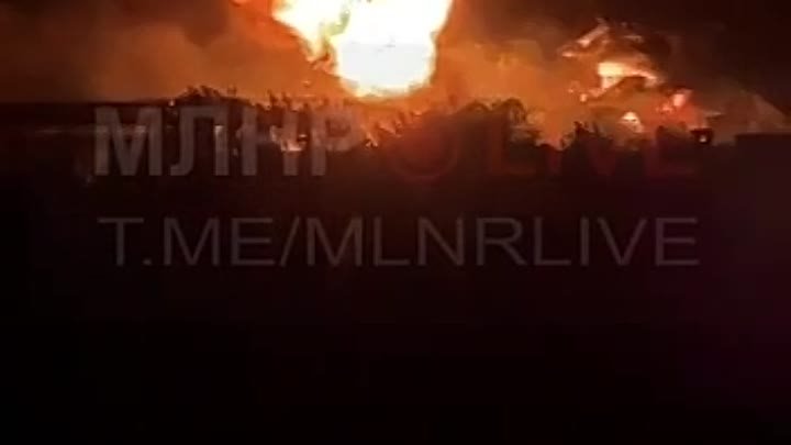 В окуппированном Луганске уничтожена нефтебаза оккупантов ‼️