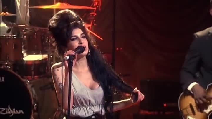 Amy Winehouse - You know I'm no good. Live in London 2007