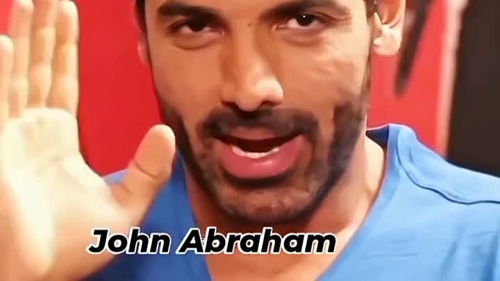 John Abraham показывает свои ямочки 😊♥️