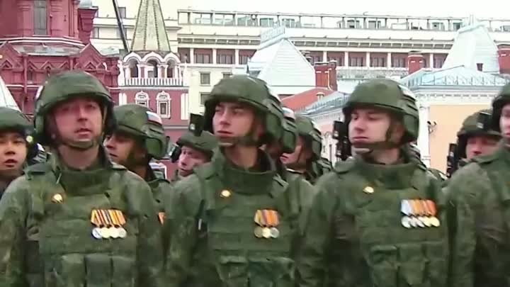 В День Победы бойцы СВО прошли по Красной площади