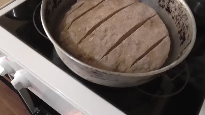 Как я пеку очень простой и быстрый хлеб без дрожжей из цельнозерново ...