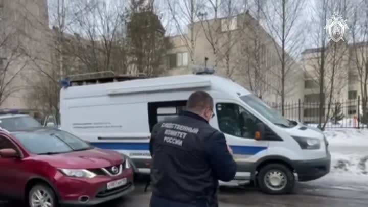 В Петербурге мужчине выстрелили в голову на глазах у ребенка.