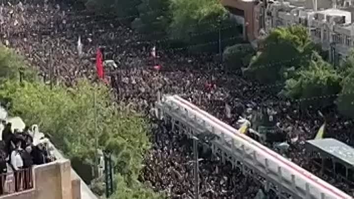 🇮🇷 В Мешхеде прошли похороны президента Ирана Раиси