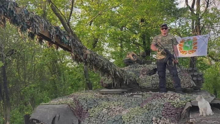 Томскому бойцу СВО Гомеру вручили медаль Жукова. Танкист благодарит  ...