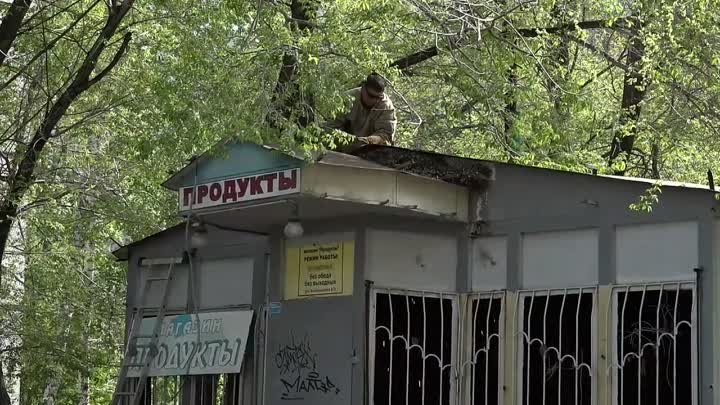В Омске демонтируют торговые объекты без разрешительных документов
