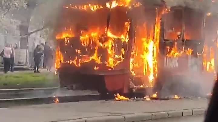 Трамвай горит
