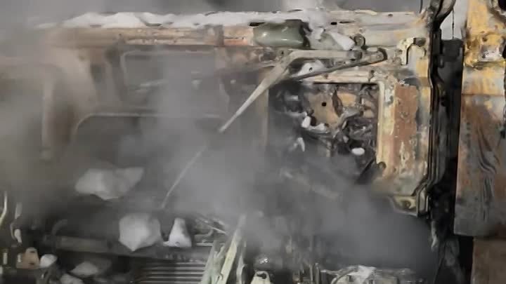 Что осталось от грузовика после пожара на зимнике в Якутии #якутия # ...