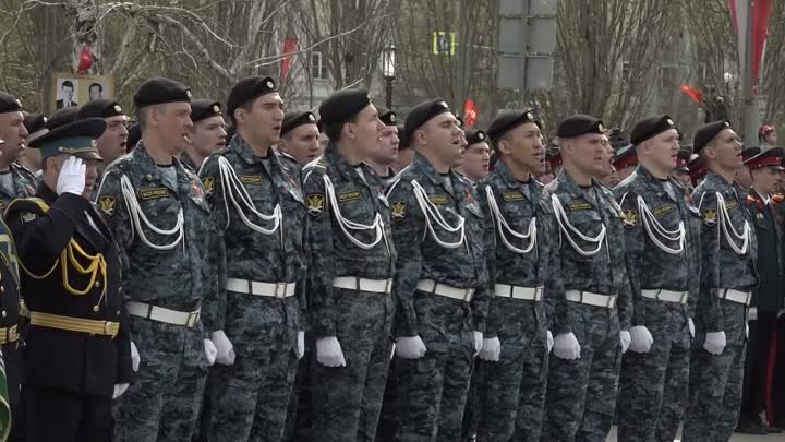 79-ю годовщину Победы в Омской области отметили торжественным постро ...
