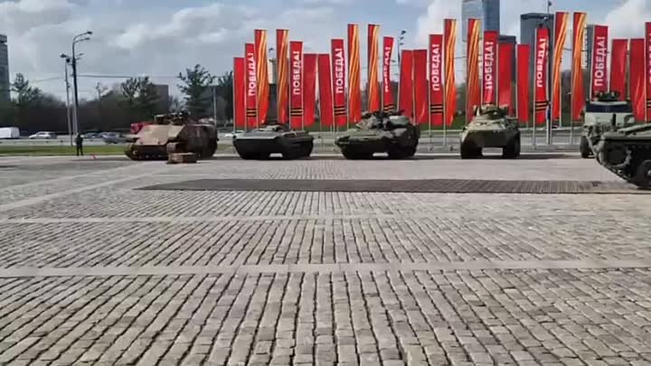 НАТОвская техника всё-таки вошла в Москву