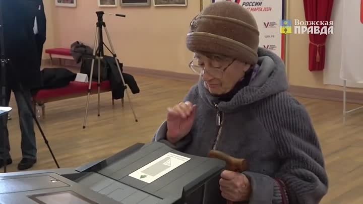 Голосование на выборах президента РФ в городе Волжском.mp4