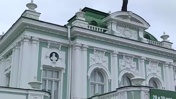 Виталий Хоценко поздравил Омский государственный академический театр ...