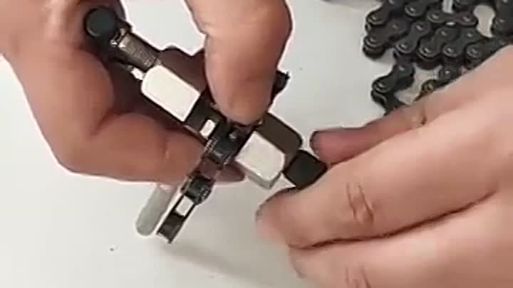 Инструмент для расклёпки цепи