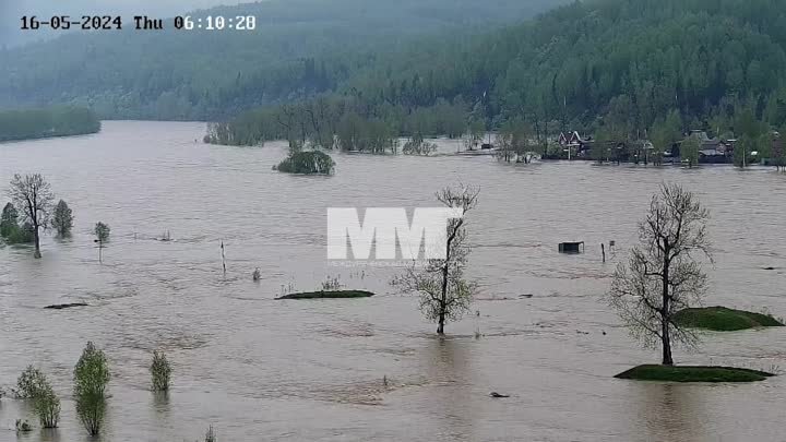 Утро 16 мая Междуреченск затопила река