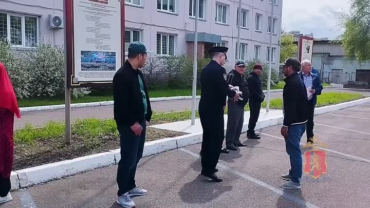 В Красноярском крае полиция проверила соблюдение миграционного закон ...