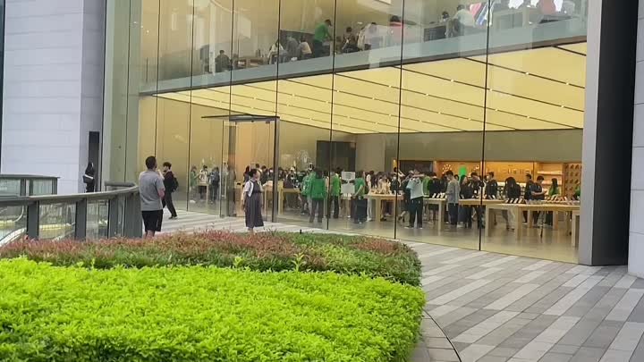 "Разбираемся в ценах: оригинальные Apple товары в Гуанчжоу"
