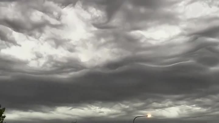 Облака асператусы в Омахе (Небраска, США, 19.05.2024)