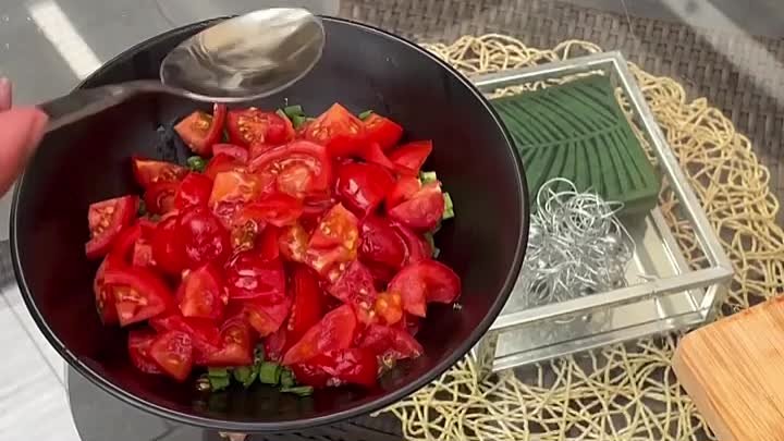 Салат из помидоров по-сицилийски