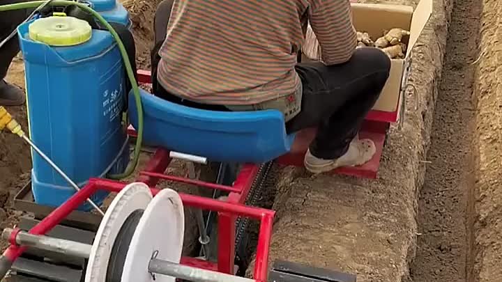 Траншейная машина для выращивания имбиря
