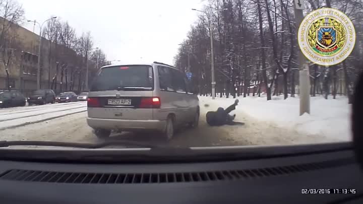 МИЛИЦИОНЕР СПАС РЕБЁНКА. ДТП НА ПЕШЕХОДНОМ ПЕРЕХОДЕ. ВИТЕБСК