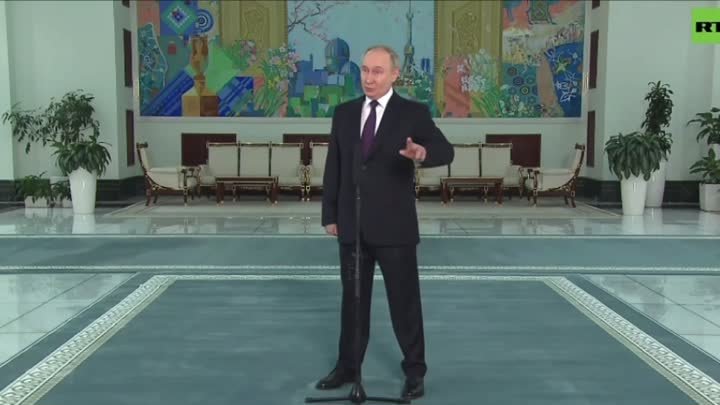 Путин пошутил про Лукашенко: «К сожалению, пока Александр Григорьеви ...