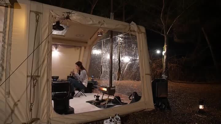 Потрясающая 2-комнатная надувная палатка с уютной дровяной печью для ...