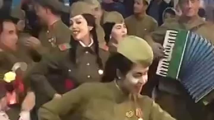 Концерт в честь Дня Победы в метро Ташкента — городе нашего единого  ...