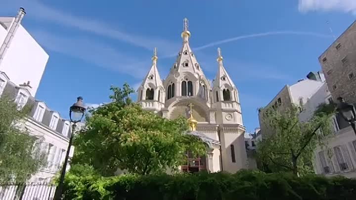 Cathédrale Saint-Alexandre-Nevsky...