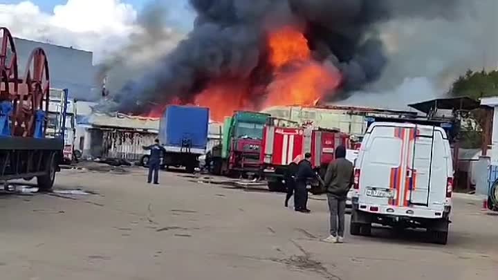 🔥Кто-то удачно проходил мимо склада поликарбоната в подмосковном На ...