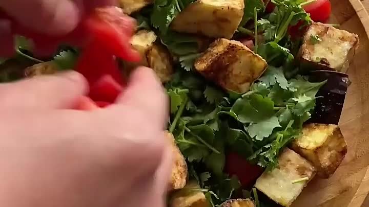 Вкусный и сытный салат 