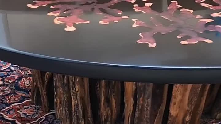 Делаем стол с пнями https://ok.ru/housegarden