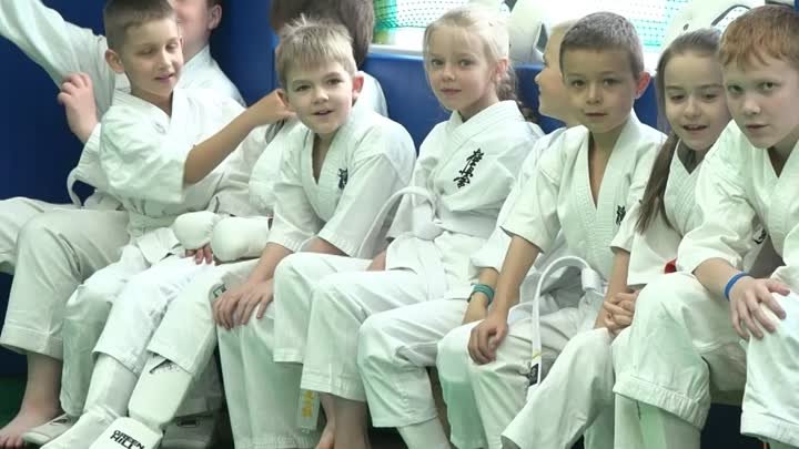 22 ребенка занимаются каратэ-киокусинкай в школе № 9 Елизовского рай ...