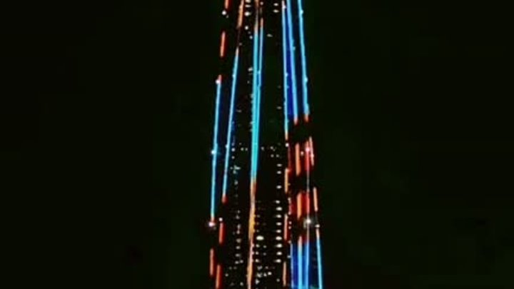 Праздничная подсветка на Лахта-центре 