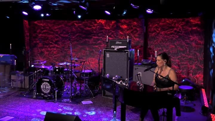 Beth Hart - No Place Like Home (Front and Center, Live From New York) 2018
