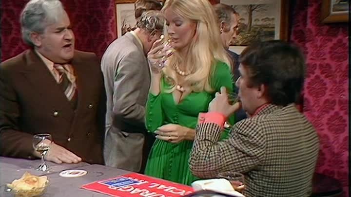 The Two Ronnies - S03E05 - Episode 5 (22 November 1973)