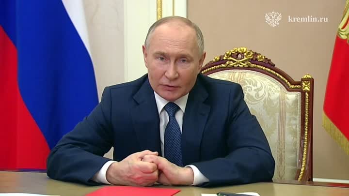 Путин провел оперативное совещание с постоянными членами Совбеза РФ