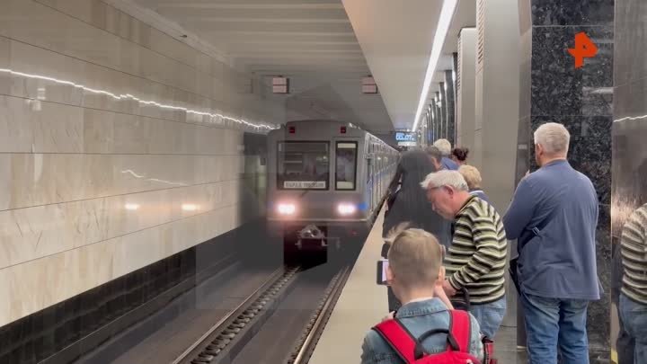 Парад поездов в честь 89-летия московского метро проходит на БКЛ
